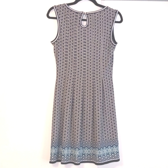 Max Studio "Fit & Flare" Midi Dress in Size Small (NWT) - Picture 3 of 8